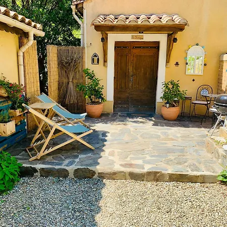 Holiday home Peaceful By The Black Mountain *
