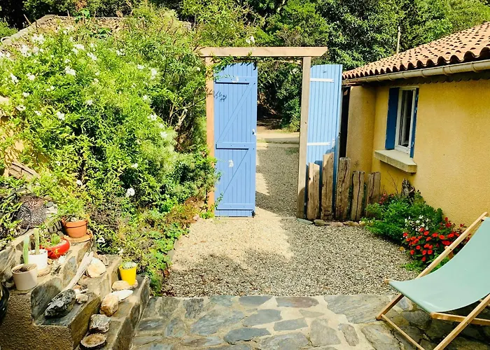 Peaceful By The Black Mountain * Caunes-Minervois
